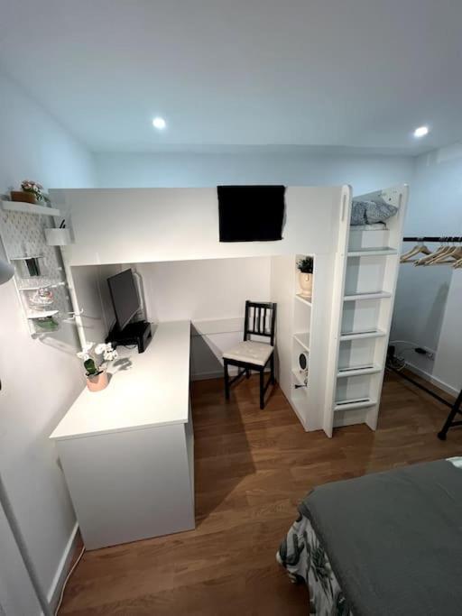 리스본 Luxury Artistic Digital Nomad Getaway W/ Terrace 아파트 외부 사진