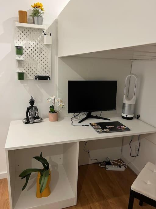 리스본 Luxury Artistic Digital Nomad Getaway W/ Terrace 아파트 외부 사진